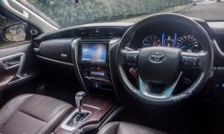 Toyota Fortuner 2.4 VRZ AT 2017, SILVER KM 90rban PJK 02-24, siap pakai 18