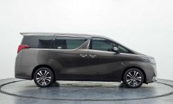 Toyota Alphard G 2018 mobil murah dan berkualitas terbebas dari tabrakan besar 2