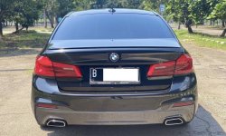 BMW 5 Series 530i M Sport AT 2020 Hitam 5