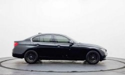 BMW 3 Series 320i 2018 Sedan matic 19