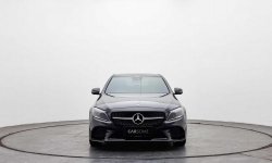 Mercedes-Benz 300 2019 Hitam 
UNIT SANGAT ISTIMEWA/GARANSI MESIN 1 TAHUN 6