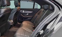 Mercedes-Benz 300 2019 Hitam 
UNIT SANGAT ISTIMEWA/GARANSI MESIN 1 TAHUN 10