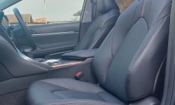 Toyota Camry V 2020 13