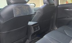 Toyota Camry V 2020 18