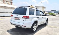 Ford Escape Xlt Limited Tahun 2011 Automatic Putih 2