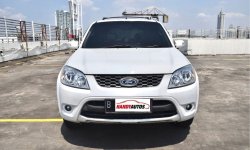 Ford Escape Xlt Limited Tahun 2011 Automatic Putih 1