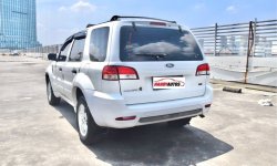 Ford Escape Xlt Limited Tahun 2011 Automatic Putih 9