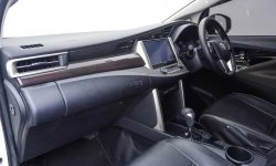 Toyota Kijang Innova V 2021 matic 4