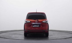 Toyota Sienta 2017 Minivan 4