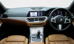 BMW 3 Series Sedan 2019 Sedan Promo spesial harga murah dp 85 jutaan dan cicilan ringan. 6