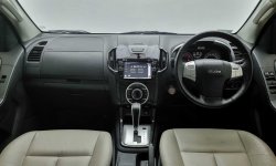 Isuzu MU-X 2.5 2017 SUV unit bergaransi 1 tahun tranmisi dan ac 6