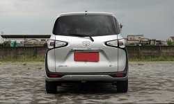 Toyota Sienta V CVT 2018 MPV 5