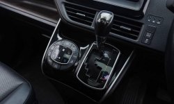 2017 Toyota VOXY 2.0 | DP 10% | CICILAN 9,1 JT-AN | TENOR 5 THN 7
