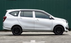 Daihatsu Sigra 1.2 X MT 2018 MPV 4