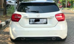 Mercedes-Benz A-Class A 200 2013 Putih 2