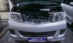 Daihatsu Luxio 1.5 D M/T 2011 Silver Pajak Panjang 12