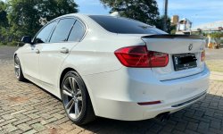 BMW 3 Series 328i 2014 Putih 5