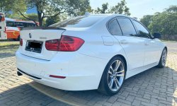 BMW 3 Series 328i 2014 Putih 6