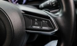 Mazda 3 Hatchback 2018 Hitam 10