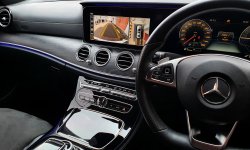 Lokasi jakarta Mercedes-Benz E-Class E 300 2018 Putih km 18 ribuan sunroof cash kredit proses bisa 8