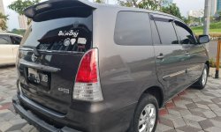 Toyota Kijang Innova 2.0 G mulus terawat Tahun 2010 6