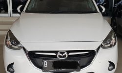 Mazda 2 R A/T ( Matic ) 2016 Putih Mulus Siap Pakai Good Condition 1