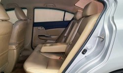 Honda Civic 1.8 2013 Abu-abu 5