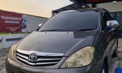 Toyota Kijang Innova 2.0 G mulus terawat Tahun 2010 1