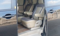 Toyota NAV1 V 2013 10