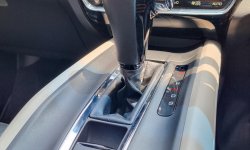 HONDA HRV PRESTIGE 1.8 CVT AT MATIC 2018 FACELIFT PUTIH , KM LOW 15RB!! 14