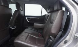 Toyota Fortuner 2.4 VRZ AT 2017 11