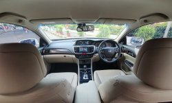 SIAP PAKAI Honda Accord 2.4 VTi-L AT Sedan 2018 Putih 13