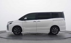 Toyota Voxy 2.0 A/T 2017 4