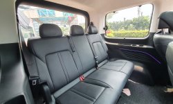 Lokasi jakarta Hyundai Staria Signature 7 2021 hitam km 16rb record cash kredit proses bisa dibantu 8