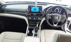 Honda Accord 1.5 TURBO Km 13rb Record Honda Resmi Plat D GENAP Pajak On DES 2023 Unit Di BANDUNG 5