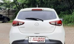Mazda 2 1.5 R Hatchback AT 2016 Putih Dp 8,9 Jt No Pol Genap 4