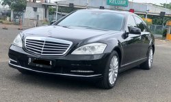Mercedes-Benz S-Class S 300 2011 Hitam 1