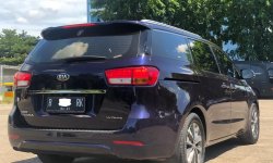Kia Grand Sedona Ultimate 2017 Biru 4