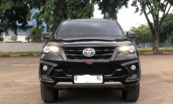 Toyota Fortuner 2.4 VRZ TRD AT 2017 Hitam 2