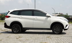 Promo Toyota Rush murah 17