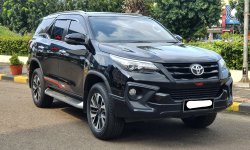 Lokasi jakarta Toyota Fortuner TRD 2018 hitam cash kredit proses bisa dibantu 1