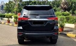 Lokasi jakarta Toyota Fortuner TRD 2018 hitam cash kredit proses bisa dibantu 7