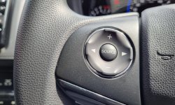 Honda HR-V 1.5L E CVT AT Matic 2017 Putih 8