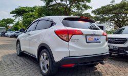 Honda HR-V 1.5L E CVT AT Matic 2017 Putih 14
