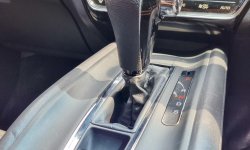 Honda HR-V 1.5L E CVT AT Matic 2017 Putih 18
