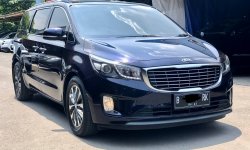 Kia Grand Sedona Ultimate 2017 Biru 2