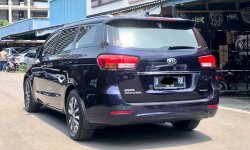 Kia Grand Sedona Ultimate 2017 Biru 5