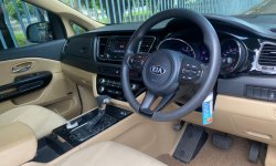 Kia Grand Sedona Ultimate 2017 Biru 10