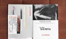 Toyota Sienta V CVT 2017 Coklat 14