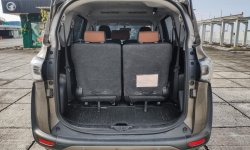 Toyota Sienta V CVT 2017 Coklat 12